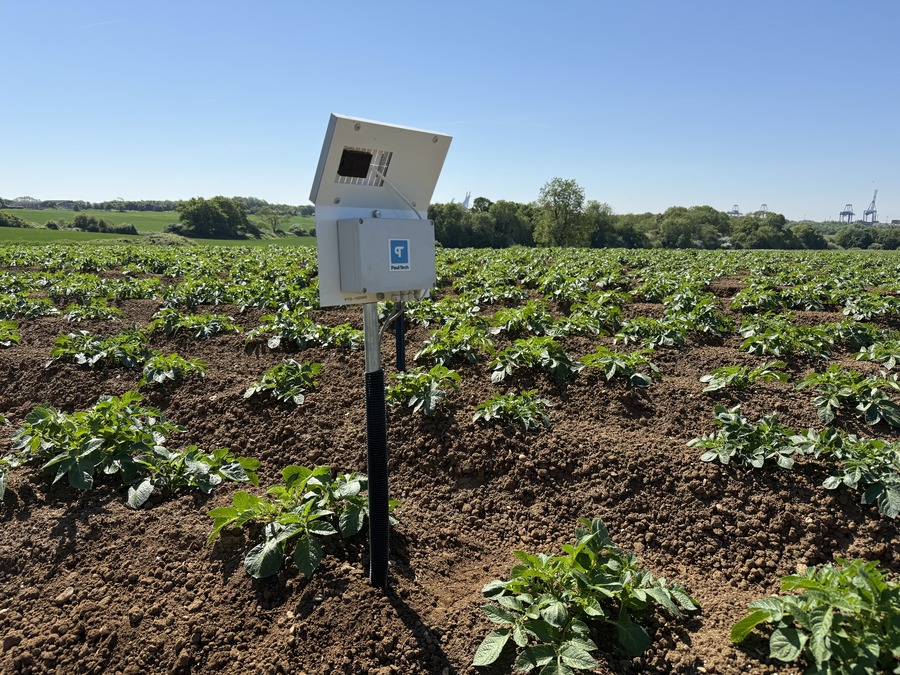 Paul-Tech soil station monitoring nitrate nitrogen in real time