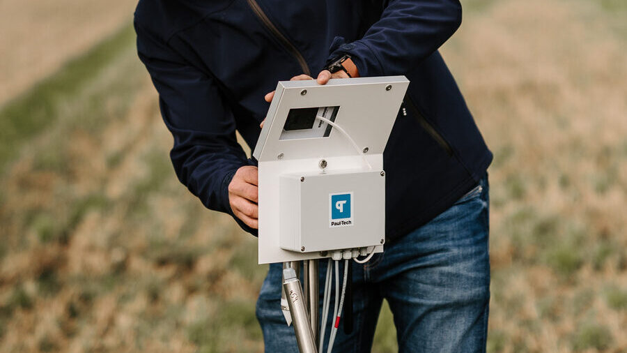 Soil station vs weather station in agriculture